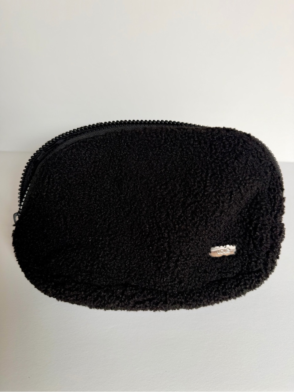 Lolë Black Sherpa Fleece Belt Bag Crossbody Fanny Pack Teddy Unisex OS